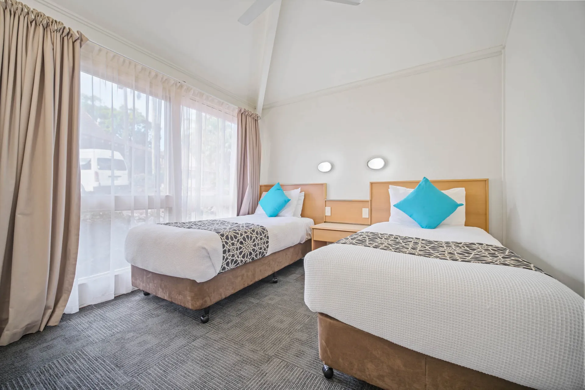 Shores Beach & Lakeside Villas
