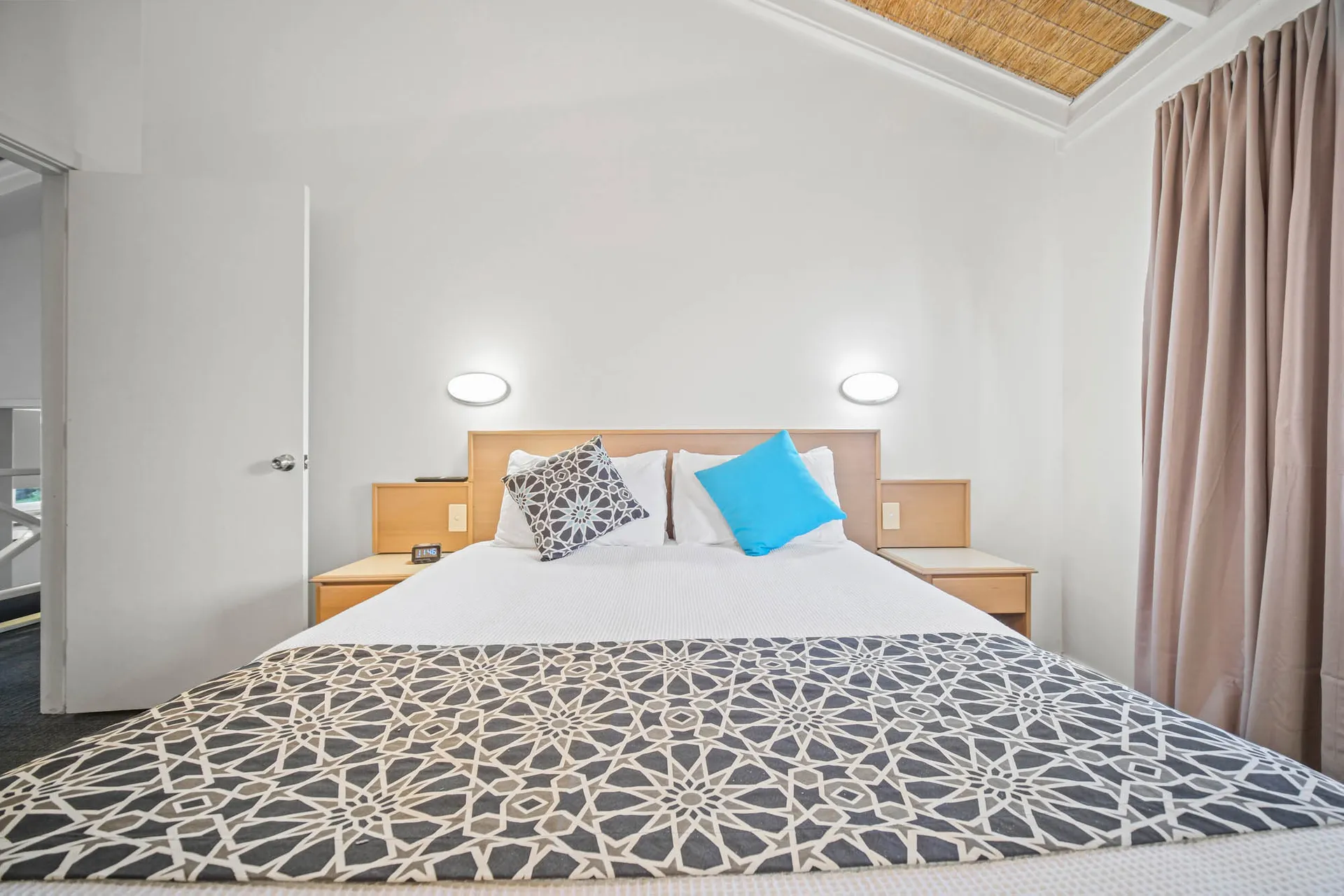 Shores Beach & Lakeside Villas