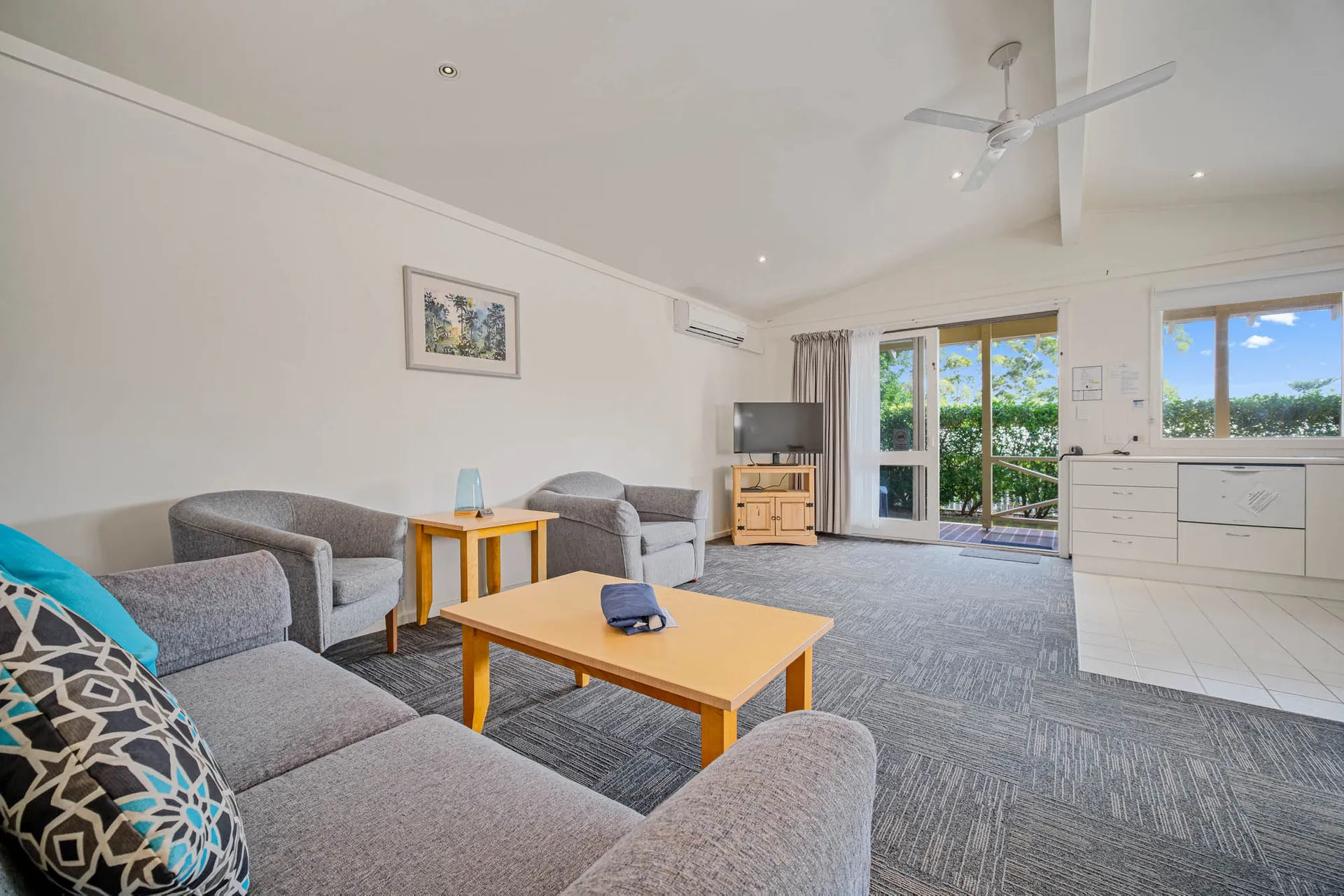 Shores Beach & Lakeside Villas
