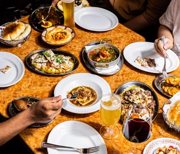 Shores Lake and Beachside Villas - Mezza Eatery